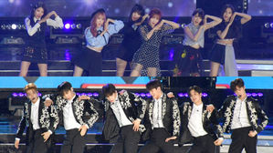 [SBS Star] Despite Rain, '2018 Dream Concert' Burns the Stage with Impressive Performances!