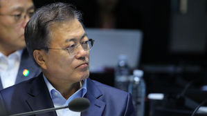 문 대통령 "국민이 성과를 체감해야 한다"…혁신성장 '채찍질'