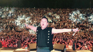 [SBS Star] PSY Keeps His Promise and Performs for Free!