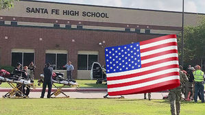 美 텍사스 고교 총격범, 범행 후 스스로 목숨 끊으려다 투항…화염병·사제폭탄도 발견