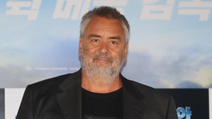 '레옹' 뤼크 베송 감독, 여배우 성폭행 고소당해…혐의 부인