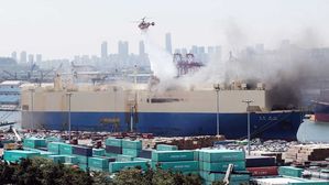 인천항 5만톤급 차량 운반선에 불&hellip;28명 긴급 대피