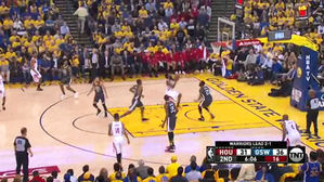 거침없는 덩크슛!&hellip;시원한 플레이에 승부는 원점으로!