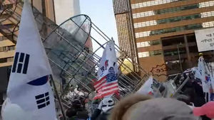 [영상] 경찰, 3·1절 집회서 '세월호 희망촛불' 훼손한 18명 입건