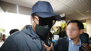 '촬영 협박·추행' 5·6번째 피해 모델 등장