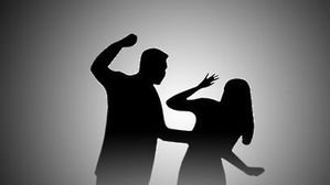 심야 길거리서 여성 둔기 폭행한 뒤 강도 30대 체포