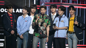 [SBS Star] BTS: First K-pop Act to Earn No. 1 on Billboard 200!