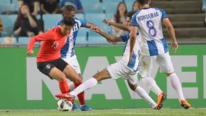 [영상] "손흥민 확실한 클래스를 보여주는 플레이!"  기막힌 2 대 1 패스에 슈팅까지