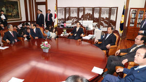 여야 3개 교섭단체 "한국, 방탄국회 소집 유감…사과해야"