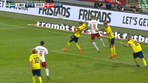 [영상] 덴마크, 스웨덴 반칙에 프리킥 찬스…반칙으로 막힌 골문