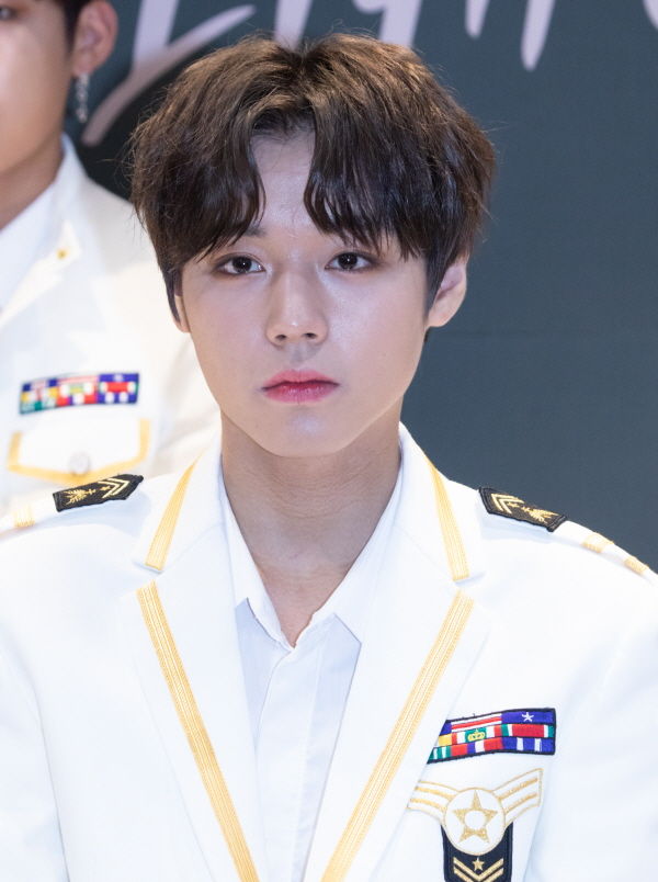 Wanna One Park Ji Hoon