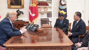 [HOT 브리핑] 트럼프, 김영철 등 北 일행 '극진 환대'…이유는?