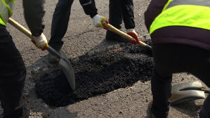 [수도권] 움푹 파인 도로, 빠르게 보수&hellip;모니터링 시스템 도입