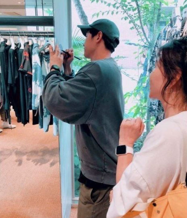 Song-Song Couple