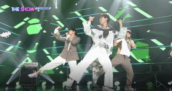 TheEastLight.