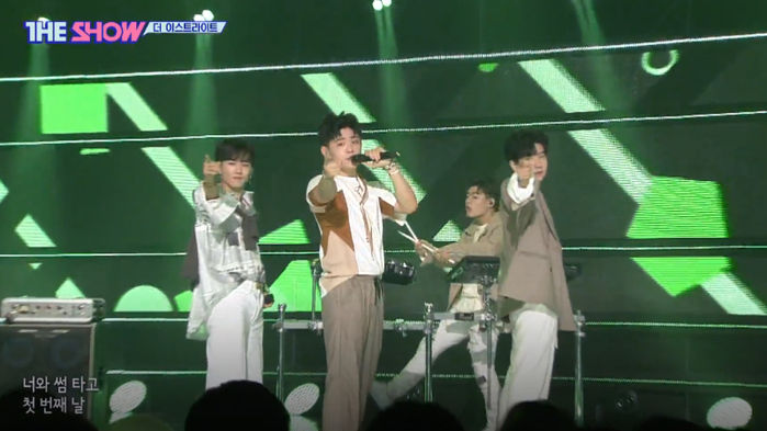VIDEO: TheEastLight. Returns with a Sweet Love Song 'Love Flutters'