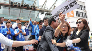 민주, TK 집중 공략 나섰지만&hellip;민주노총 항의에 유세 차질