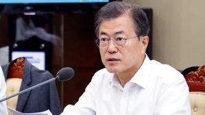 문 대통령 '긴 호흡·남북 관계 개선·우리 문제' 3원칙 천명