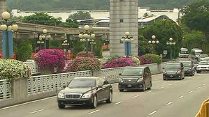 [영상] 트럼프 대통령 출발 10분 뒤 김정은 위원장도 회담장으로