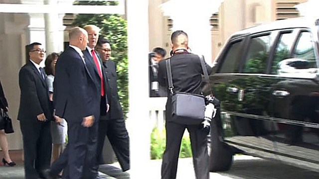 [포토] 트럼프, 김정은에게 '야수' 캐딜락 구경시켜주기?