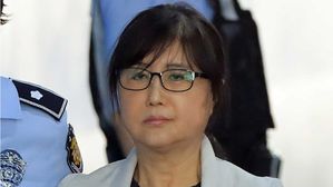 특검, '국정농단' 최순실 항소심서 징역 25년 구형