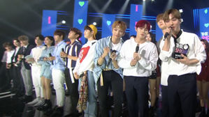 [SBS Star] VIDEO: Congratulations to Wanna One for Winning First Place with 'Light'!