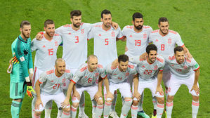 개막 직전에 감독 바꾼 스페인, 아쉬운 무승부