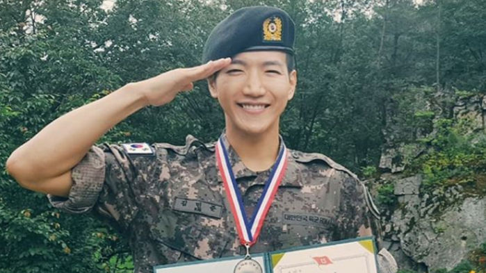 2PM JUN.K Receives Commendation & Shares a Handwritten Letter