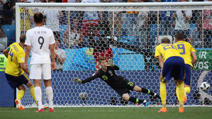 [영상][대한민국 : 스웨덴] 뼈아픈 페널티킥 실점&hellip;0-1로 끌려가는 한국