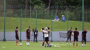 한국이 패한 날 멕시코는 유유자적&hellip;족구로 몸 풀었다