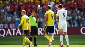 [박지성과 함께!] "심판이 유독 우리 팀에 경고를 주네요" 진화하는 '빼박 콤비' 명품해설 - 스웨덴전 (2)