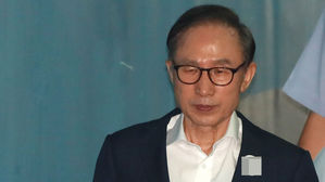 [취재파일] MB 재판 ⑥ - "타자기 한 대 사는 것까지 MB한테 보고했다"