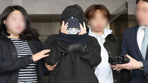 '홍대 남성 누드모델 몰카' 20대 여성 1심서 징역 10월