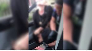 [영상] 차량 밖으로 거칠게 끌어내…美 경찰 과잉진압 논란