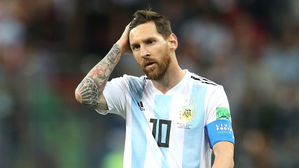 또 메시 감싼 아르헨 감독 "팀이 그의 재능을 흐린다"