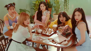 [SBS Star] Red Velvet Unveils MV of Its Japanese Debut Song '#Cookie Jar'