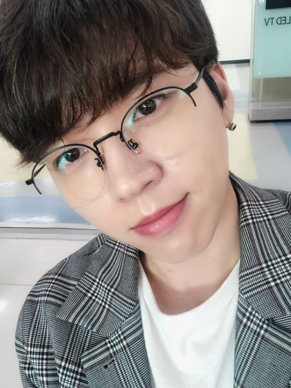 Idols with pure looks