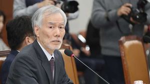 '박근혜 정부 靑 수석' 유민봉, 2020년 총선 불출마 선언