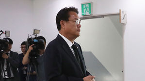 JP 빈소 분주&hellip; 정치인 등 추모객 발길 이어져