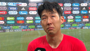 골 넣고도 눈물 흘린 손흥민&hellip;"최선을 다했다는 것만 알아주셨으면 좋겠고"