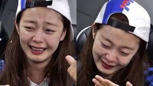 [SBS Star] Jeon So Min Tears Up While Thinking About Her Ex-boyfriend