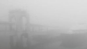 인천 앞바다 짙은 안개…가시거리 500ｍ, 9개 항로 발 묶여