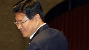'체포동의 부결' 홍문종, 불구속 기소&hellip;'75억 횡령&middot;배임' 혐의