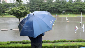 '호우경보 비상' 경남 학교 99곳 등교시간 늦춰&hellip;1곳은 휴업