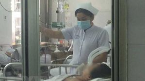 베트남서 물 폭탄·돼지독감으로 희생자 속출