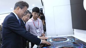 문 대통령 "기업과 자주 소통…애로사항 해소 중요"