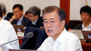 문 대통령 "이제야 제2연평해전 전사자 예우…정부 책임 다하게 돼"