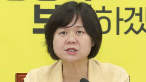 이정미 "노회찬 믿는다…특검 수사 결과 빨리 밝혀야"