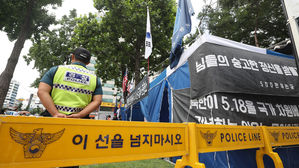 쌍용차 분향소 갈등…경찰, 친박단체 폭행 등 5건 수사