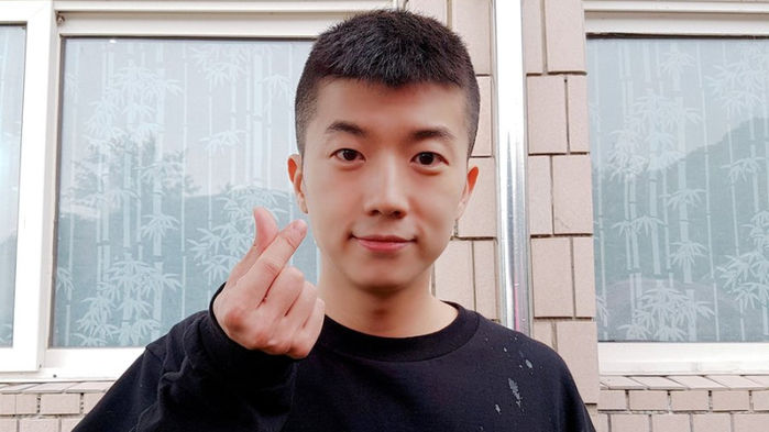 2PM WOO YOUNG Enlists in the Army Today